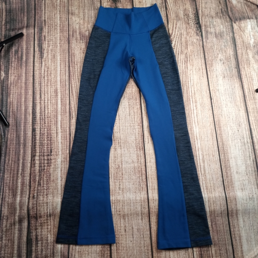 LULULEMON BARRE PULSE PANT LIMITLESS BLUE/REVERSIBLE SLUB DENIM LIMITLESS BLUE 4